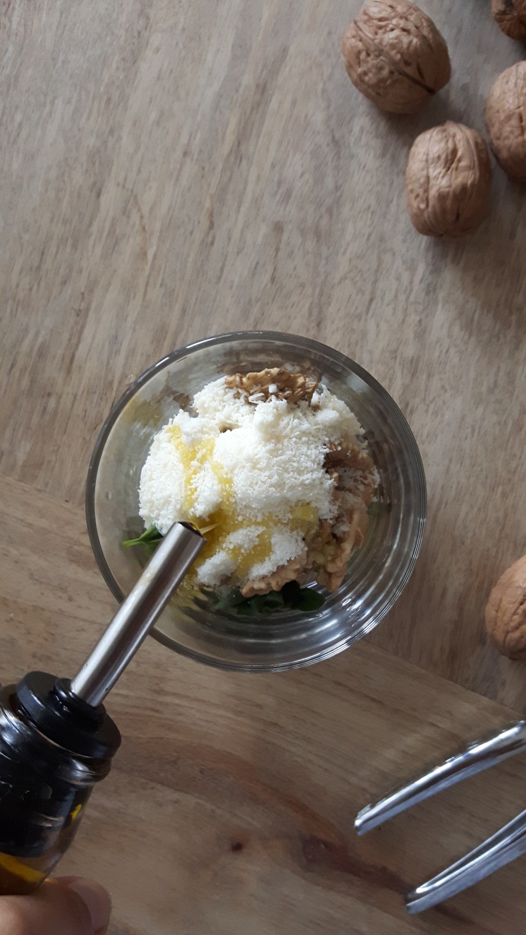 Salsa alle noci e&nbsp;basilico